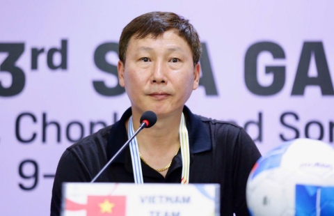 HLV Kim Sang-sik nói điều quan trọng nhất trước đại chiến Thái Lan