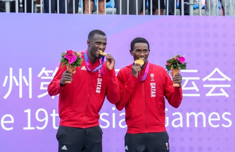 Trao thưởng môn bóng chuyền bãi biển nam ASIAD 19: Qatar vô địch