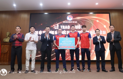 Lỡ HCV SEA Games, U22 Việt Nam vẫn nhận thưởng 'tiền tỷ'