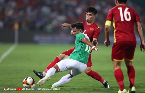 Hậu vệ U23 Việt Nam tiết lộ về yêu cầu khắt khe của HLV Troussier