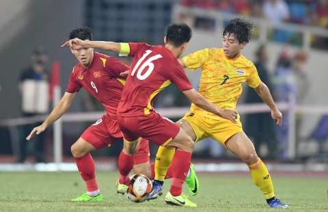 CĐV Thái Lan 'trút giận' lên đội nhà sau khi thua U23 Việt Nam tại chung kết SEA Games