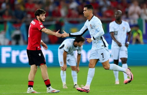 Kvaratskhelia: 'Ronaldo chúc tôi may mắn, Georgia đã làm nên lịch sử'