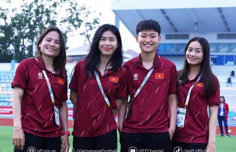 Dàn 'vợ quốc dân' gửi lời chúc tới U22 Việt Nam trước bán kết SEA Games