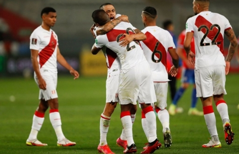 Chile thua bạc nhược trên sân Peru