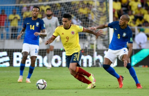 Brazil hòa không bàn thắng với Colombia