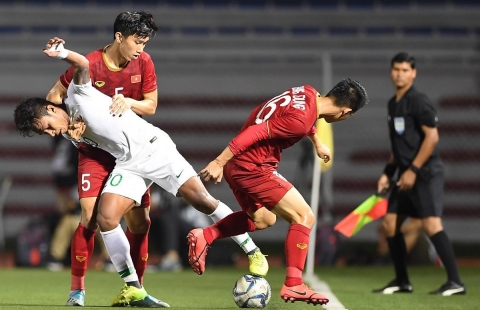 VIDEO: Những hình ảnh không có trên tivi về chiếc HCV SEA Games 30 của U22 VN