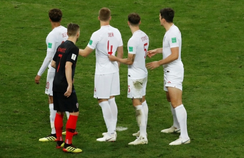 ‘Xe lửa tình yêu’ - bài đá phạt của người Anh đi vào lịch sử World Cup