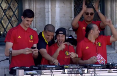 VIDEO: Hazard sắm vai DJ trong màn ăn mừng của ĐT Bỉ