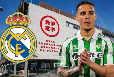 Real Madrid nổi giận vì Antony được xóa thẻ đỏ