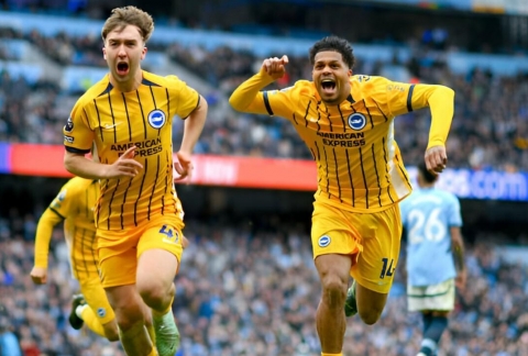 Khusanov phản lưới, Man City đánh rơi chiến thắng trước Brighton