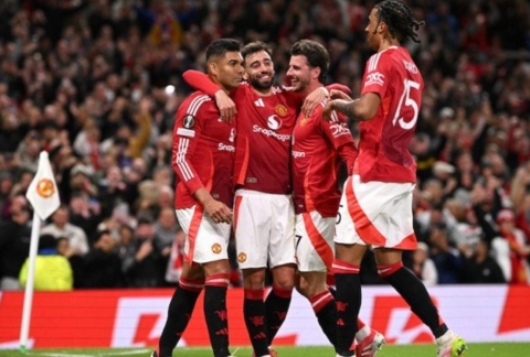 Trực tiếp MU 0-0 Leeds United: Chưa có tình huống nguy hiểm