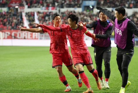 Son Heung-min lập siêu phẩm, Hàn Quốc thắng dễ Bolivia