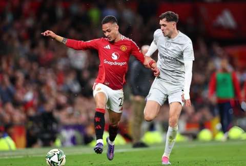 Antony mở tài khoản, MU đại thắng 7 bàn tại Carabao Cup