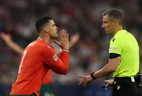 Trọng tài gây tranh cãi, bàn của Ronaldo không hợp lệ?