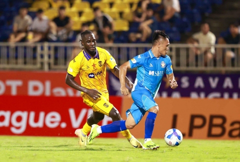 Trực tiếp Đà Nẵng 0-0 SLNA: Chủ nhà lấn lướt