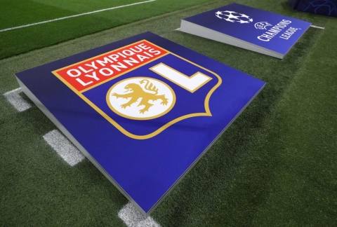 Lyon: Từ ông kẹ châu Âu đến vực sâu tại Ligue 2