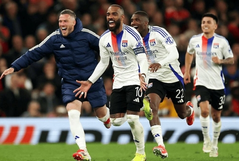 CHÍNH THỨC: Lyon trở lại Ligue 1