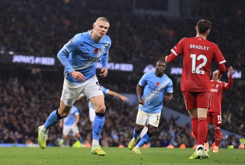 Đè bẹp Liverpool, Man City chiếm đóng top 2 Ngoại hạng Anh