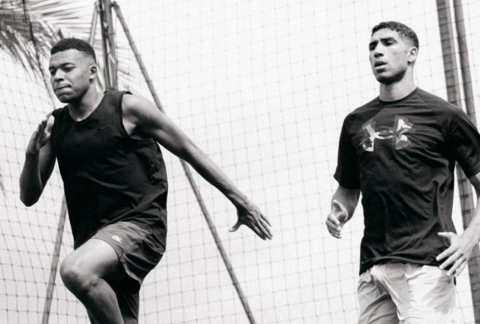 Achraf Hakimi hoàn toàn suy sụp, Mbappe quyết bảo vệ bạn thân trước cáo buộc hiếp dâm