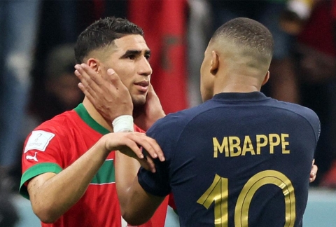 Achraf Hakimi hoàn toàn suy sụp, Mbappe quyết bảo vệ bạn thân trước cáo buộc hiếp dâm