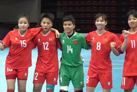 Trực tiếp futsal nữ Việt Nam 1-0 Philippines: Dồn ép đối thủ