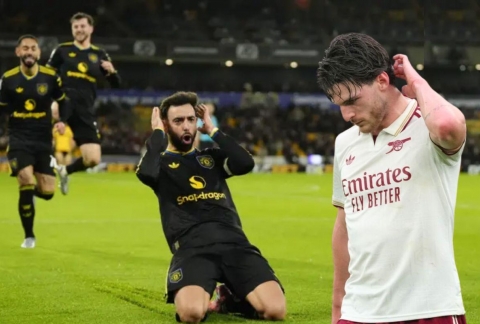 Vòng 15 Ngoại Hạng Anh: Đội đầu bảng ngã ngựa, top 4 thay đổi lớn