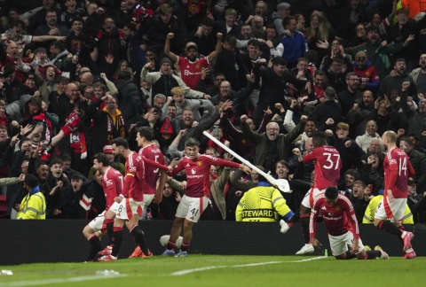 Báo chí thế giới nói gì về trận thắng điên rồ của Man Utd