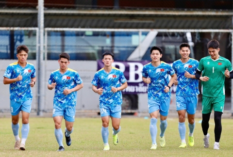 Lào thua quá đậm Malaysia, U22 Việt Nam chán bỏ về trước