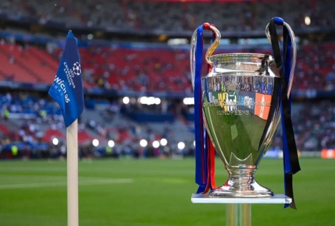 Arsenal lên tiếng, UEFA sửa luật Champions League mùa tới