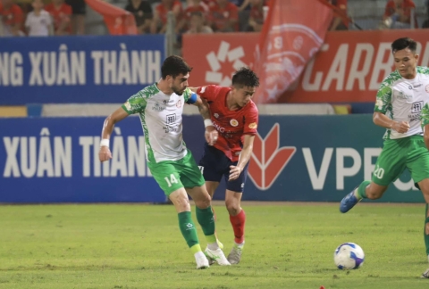 Trực tiếp CAHN 0-0 TP.HCM: Thẻ đỏ!!!
