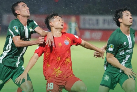VAR cứu thua, Bình Phước tiến sát vé play-off thăng hạng