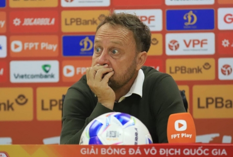 Thua Viettel, HLV Polking nói thẳng về cơ hội CAHN vô địch V-League