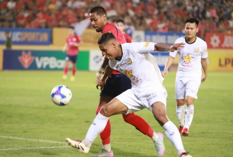 Trực tiếp CAHN 0-0 Hà Tĩnh: Chủ nhà ép sân