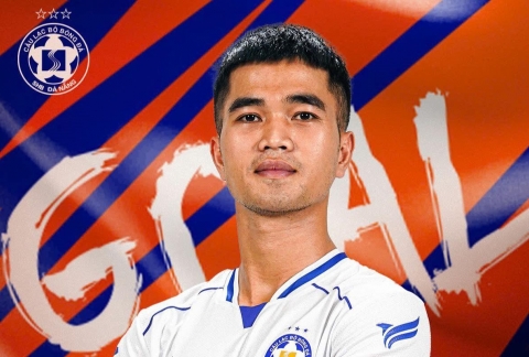 Thủ môn Bùi Tiến Dũng ghi bàn, Đà Nẵng thắng điên rồ ở chung kết ngược