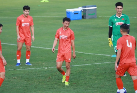 ĐT Việt Nam thắng 2-1 trước ngày sang Malaysia