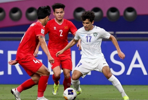 Trực tiếp U22 Việt Nam vs U22 Uzbekistan: Trung Kiê, Viktor Lê, Đình Bắc đá chính