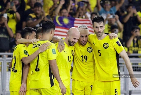 7 cầu thủ nhập tịch Malaysia nhận thêm 'án phạt' cực nặng