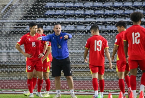 Chuyên gia Pháp: 'Bóng đá Việt Nam muốn phát triển ở thế giới, cần...'