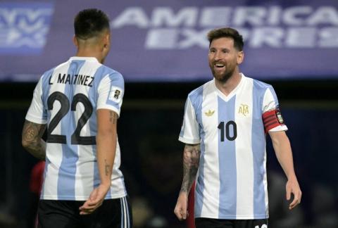 Messi kiến tạo, Argentina đánh bại Peru bởi siêu phẩm