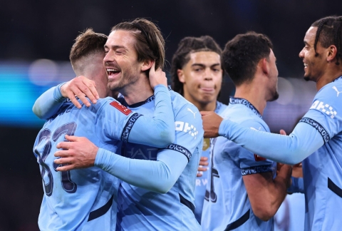 Thắng đậm 8 bàn, Man City dễ dàng đi tiếp tại FA Cup