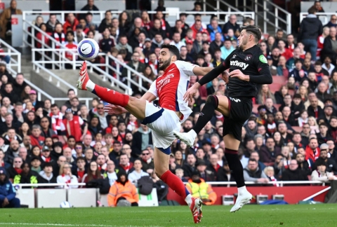 Trực tiếp Arsenal 0-1 West Ham: Tấn công dồn dập