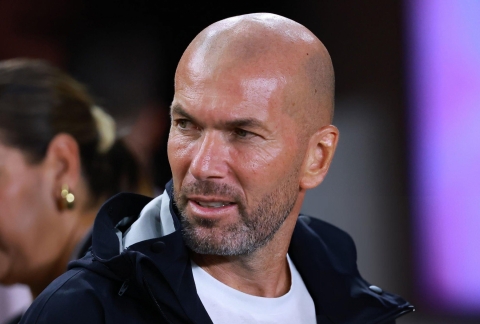 HLV Zidane được liên hệ dẫn dắt 'gã khổng lồ châu Âu'