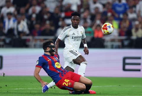 Trực tiếp Barcelona 0-0 Real Madrid: Đôi công hấp dẫn