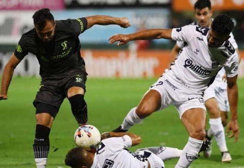 Nhận định Quilmes vs Ferro: Có nhiều bàn thắng