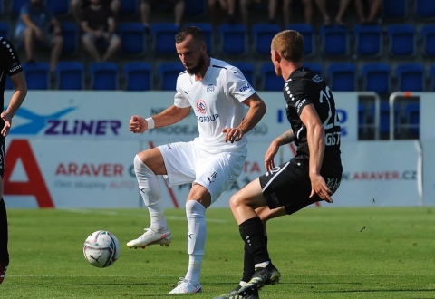 Nhận định Slovacko vs Hradec Kralove: Chiến thắng sát nút