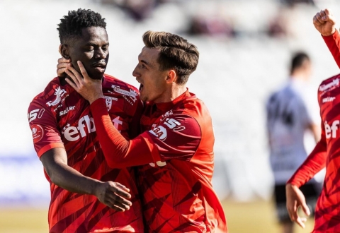 Nhận định UTA Arad vs Budapest: Dễ có trận hòa