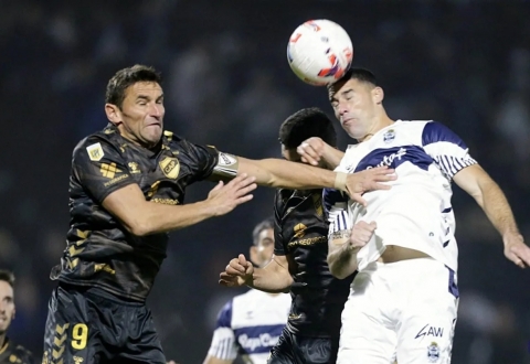 Nhận định Platense vs Gimnasia La Plata: Chênh lệch đẳng cấp