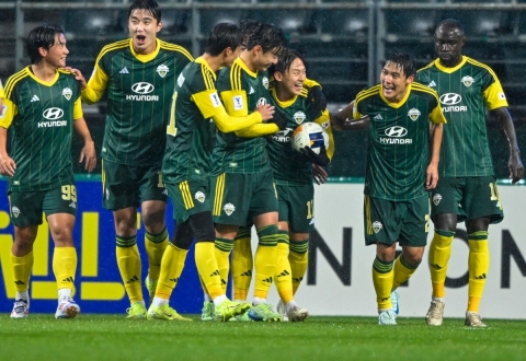 Nhận định Jeonbuk Hyundai Motors vs Gwangju: Một trời một vực