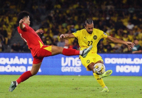 ĐT Việt Nam thua bẽ bàng 0-4 Malaysia