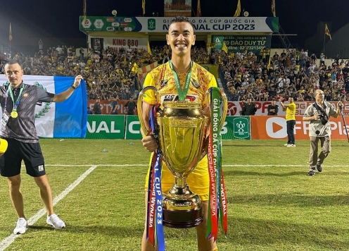 Trung vệ Brazil cao 1m95 có bến đỗ mới tại V.League